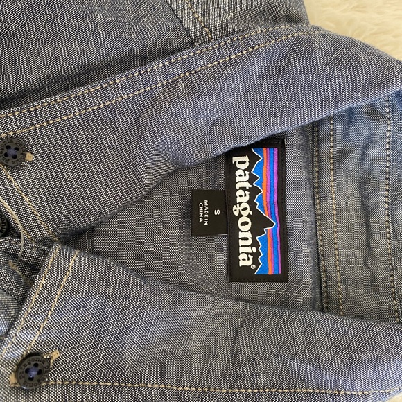 Patagonia mens cliff bar small shirt navy NWT - Picture 5 of 5